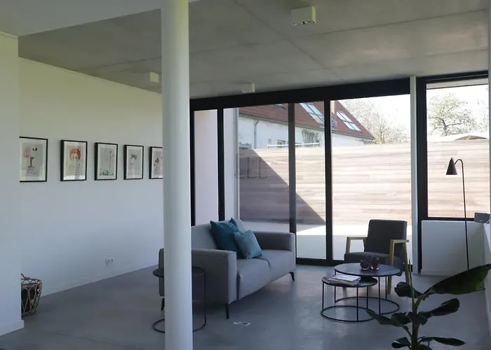 Ma-tinee Nocleg ze śniadaniem 3*