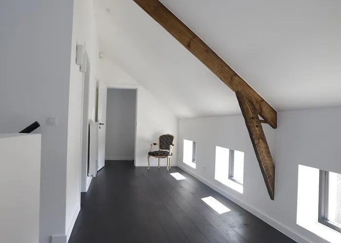 Ma-tinee Nocleg ze śniadaniem 3*