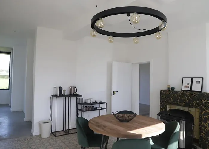 Ma-tinee Nocleg ze śniadaniem 3*